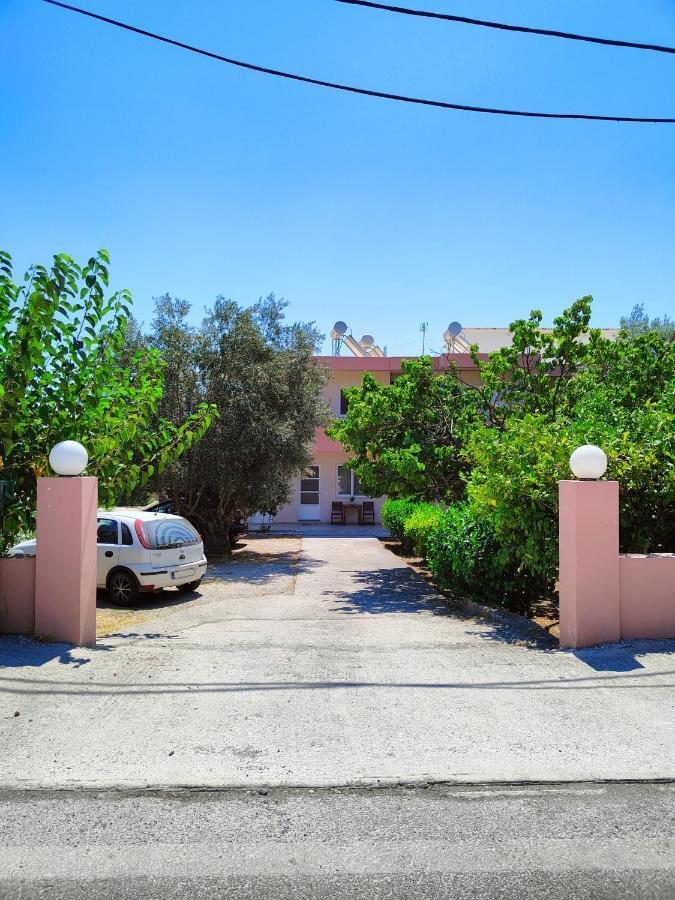 Hibiscus Green Apartments Afandu Zewnętrze zdjęcie